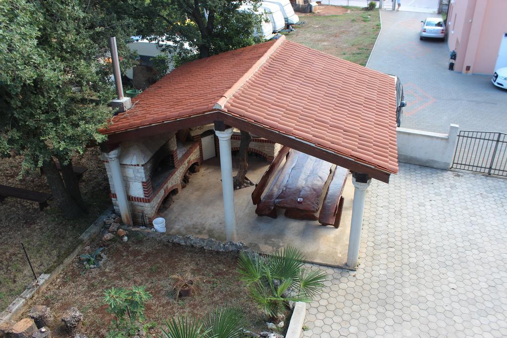 Apartments Barbic Медулин Стая снимка