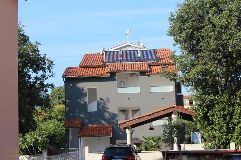 Apartments Barbic Медулин Стая снимка