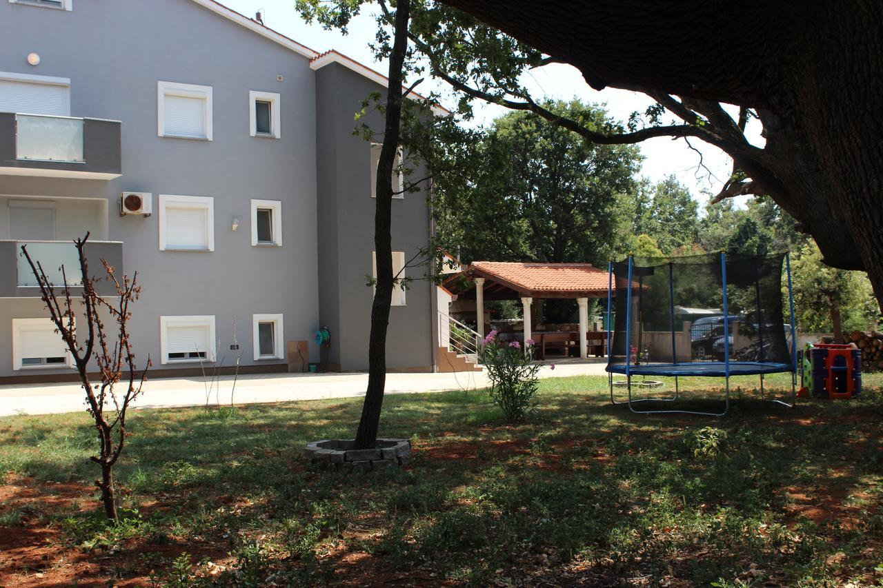 Apartments Barbic Медулин Екстериор снимка